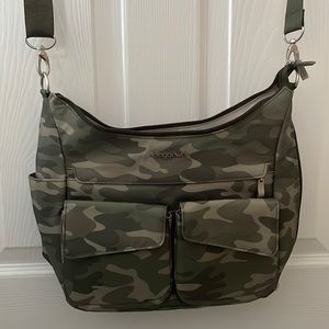 baggallini Pocketful Medium
Washable Nylon Crossbody